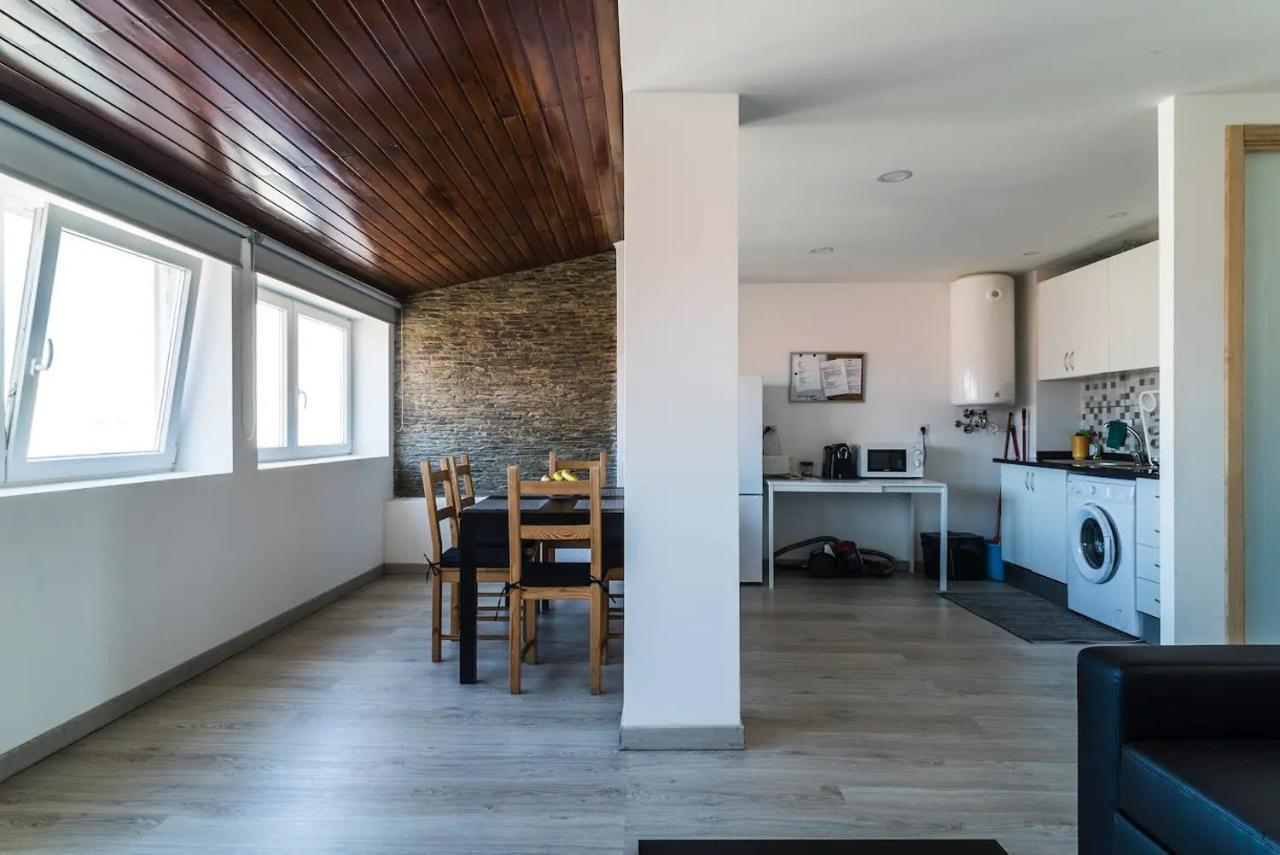 Encantador Apartamento A Frente Da Praia Do Sunset Фигейра-да-Фош Экстерьер фото