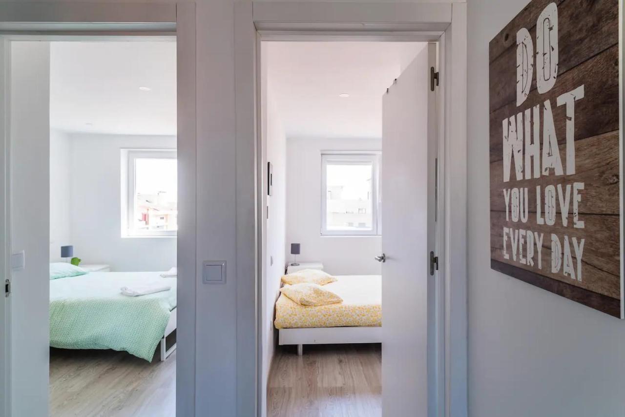 Encantador Apartamento A Frente Da Praia Do Sunset Фигейра-да-Фош Экстерьер фото